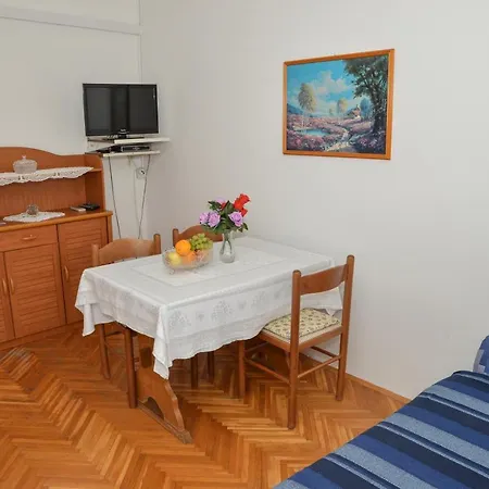 Sestan Апартаменти