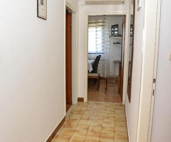 Sestan Apartament
