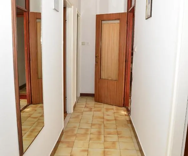 Sestan Apartament