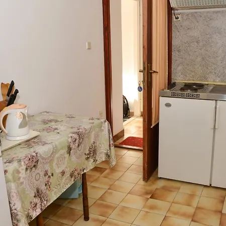 Sestan Apartmán *